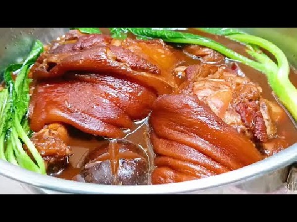 พะโล้ขาหมู